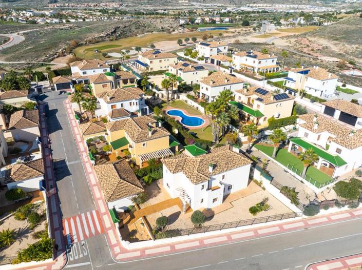 Image No.44-4 Bed Villa for sale