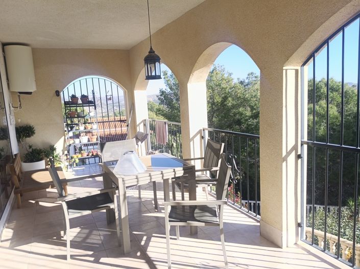 Image No.3-4 Bed Villa for sale