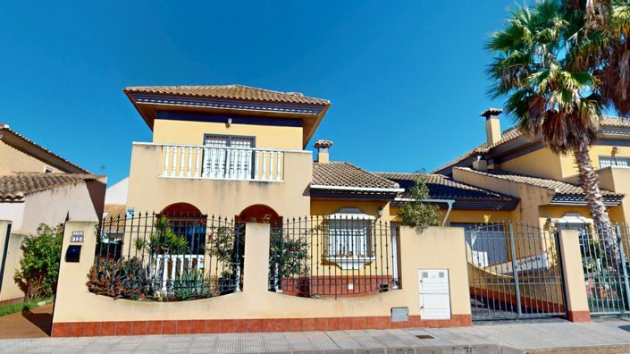 Image No.2-4 Bed Villa for sale