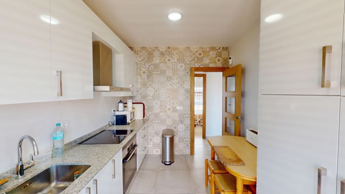 Image No.12-4 Bed Apartment for sale