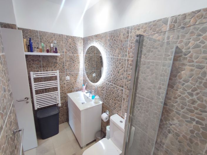 Image No.28-2 Bed Villa for sale