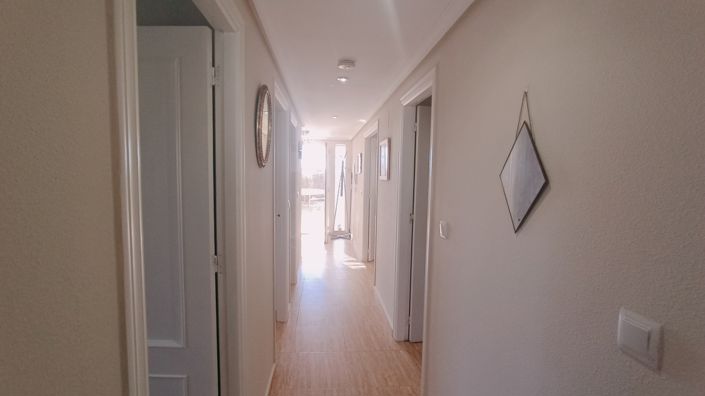 Image No.15-4 Bed Villa for sale