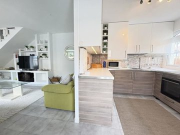 town-house-in-los-urrutias-11-large