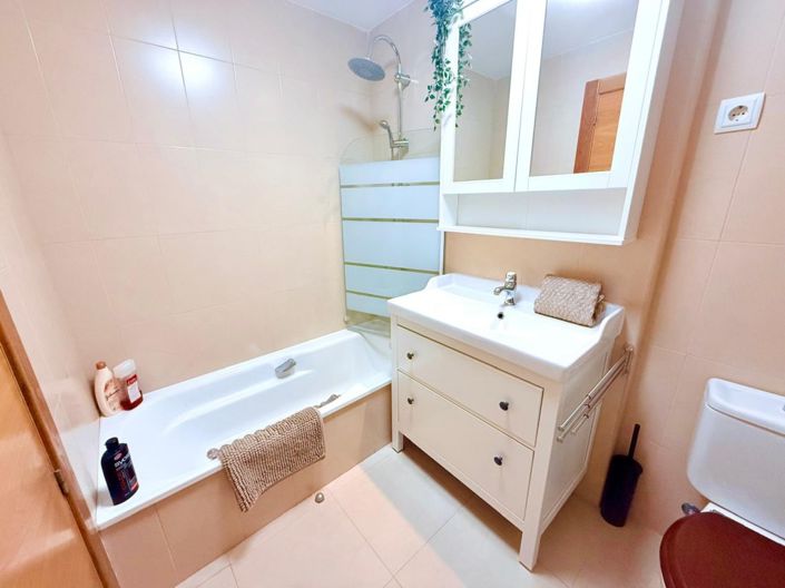 Image No.22-2 Bed Apartment for sale