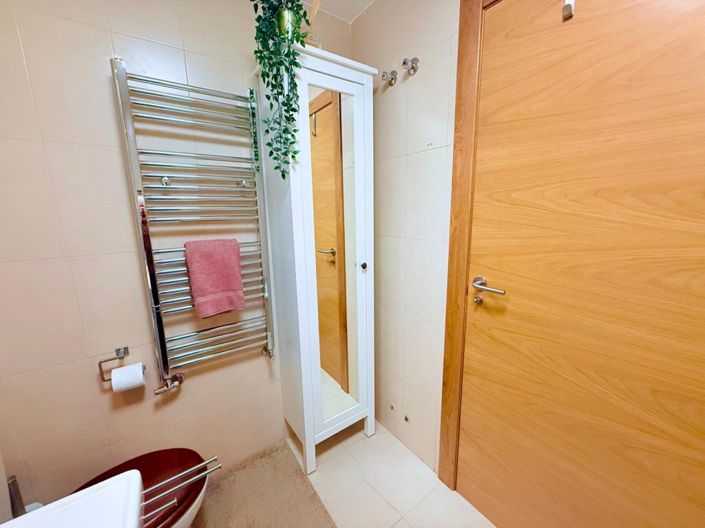 Image No.23-2 Bed Apartment for sale