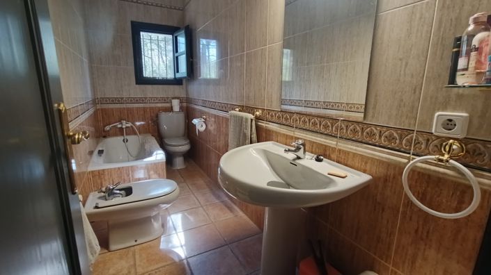 Image No.23-5 Bed Villa for sale