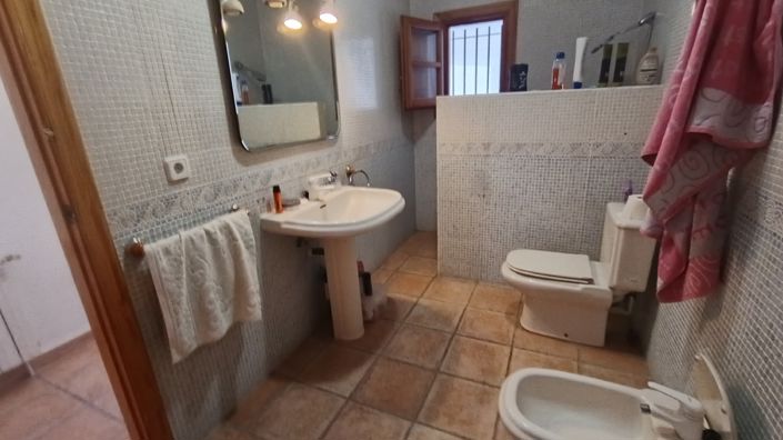 Image No.29-5 Bed Villa for sale