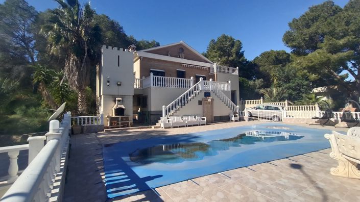 Image No.9-5 Bed Villa for sale