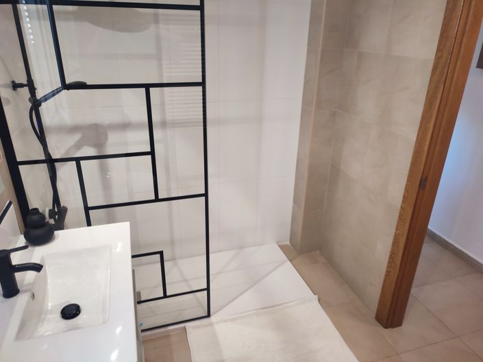 Image No.24-2 Bed Apartment for sale