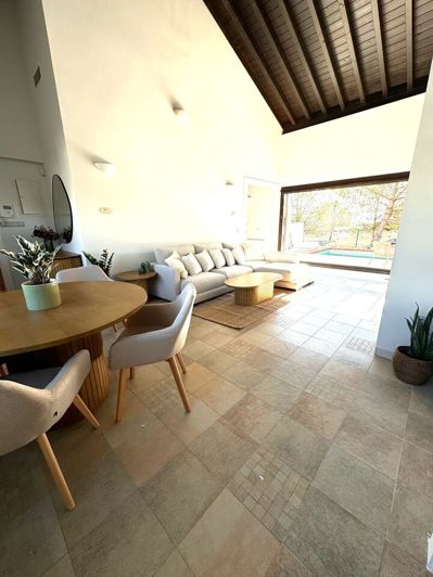 Image No.20-2 Bed Villa for sale