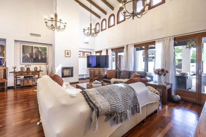 Image No.30-5 Bed Villa for sale