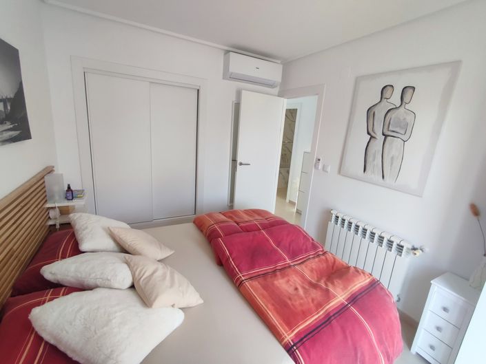 Image No.21-2 Bed Apartment for sale