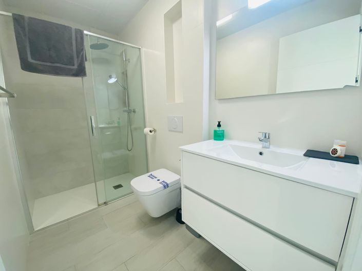 Image No.18-2 Bed Villa for sale