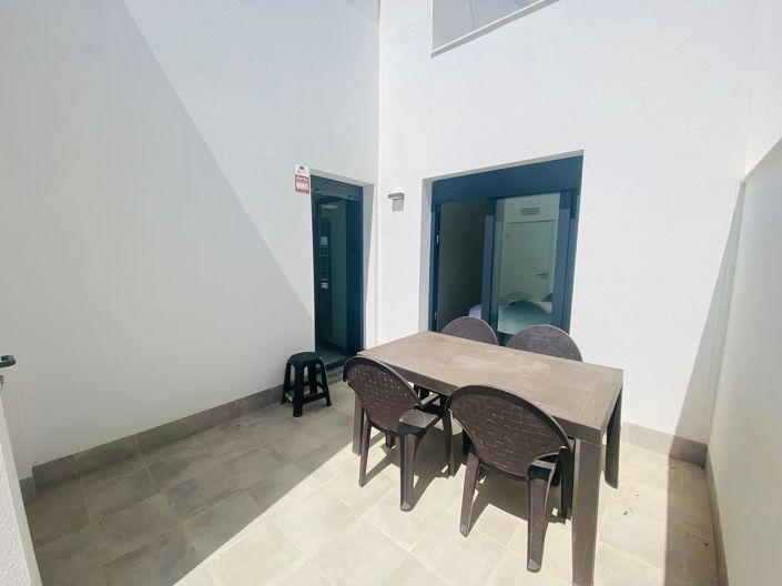 Image No.20-2 Bed Villa for sale