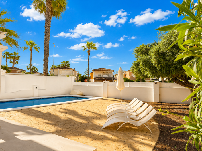 Image No.11-3 Bed Villa for sale