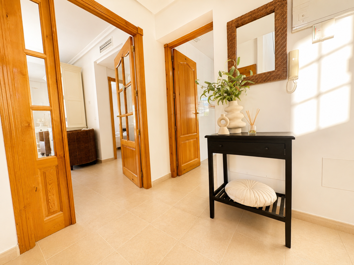 Image No.18-3 Bed Villa for sale