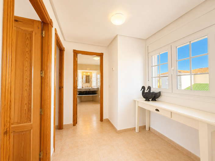 Image No.29-3 Bed Villa for sale