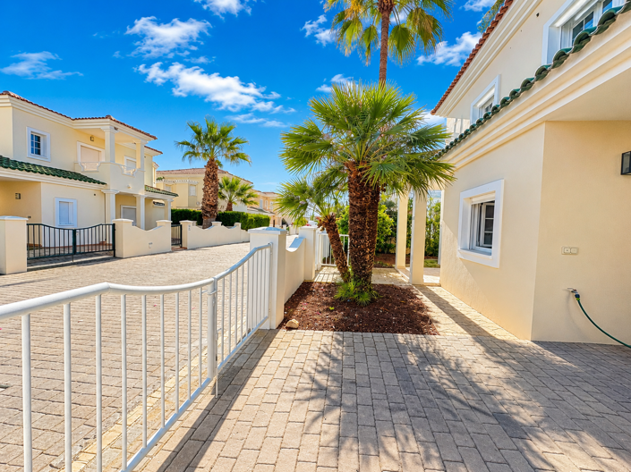 Image No.40-3 Bed Villa for sale