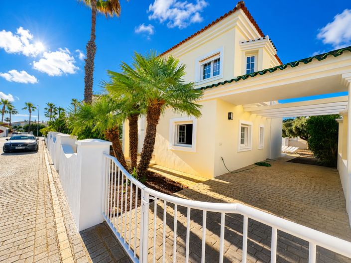 Image No.41-3 Bed Villa for sale