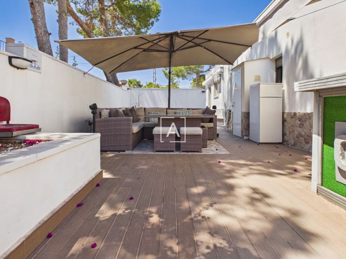 Image No.8-4 Bed Villa for sale