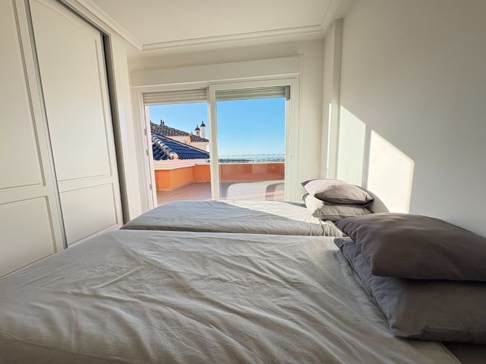 Image No.21-3 Bed Apartment for sale