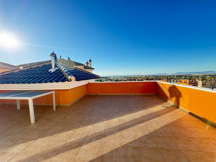 Image No.23-3 Bed Apartment for sale