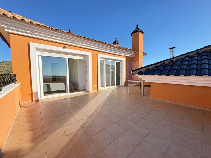 Image No.29-3 Bed Apartment for sale