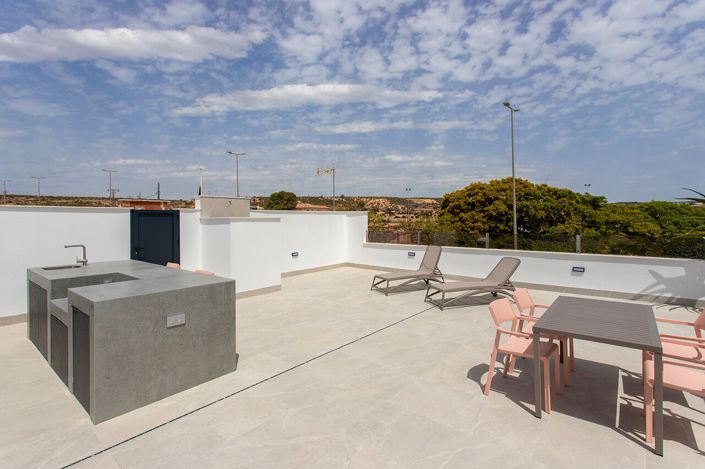 Image No.10-3 Bed Villa for sale
