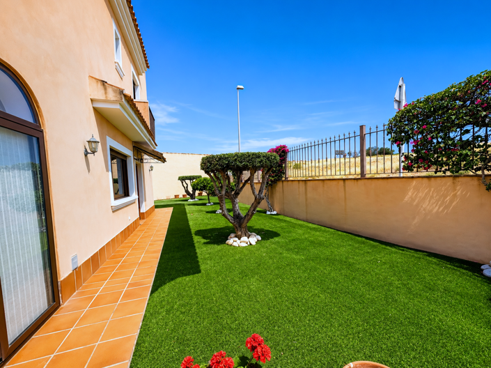 Image No.10-3 Bed Villa for sale