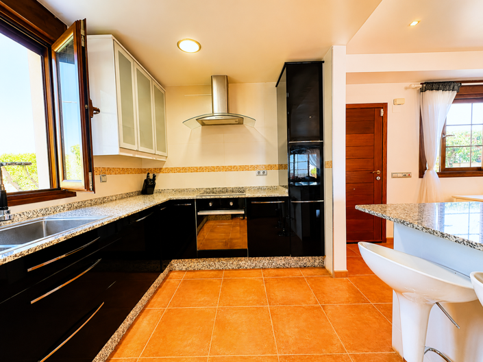 Image No.26-3 Bed Villa for sale