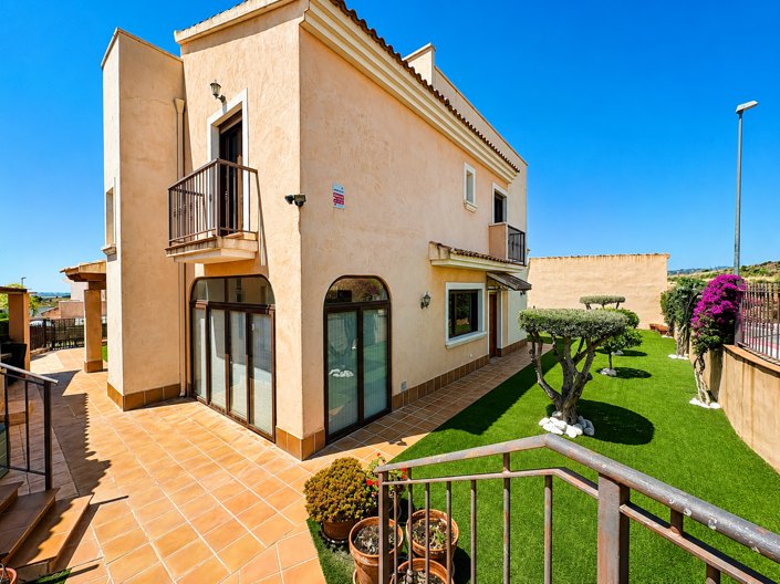 Image No.8-3 Bed Villa for sale
