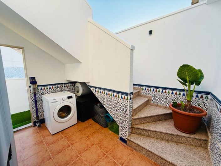 Image No.24-3 Bed Villa for sale