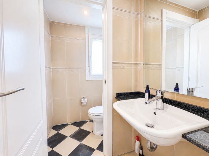 Image No.9-2 Bed Apartment for sale