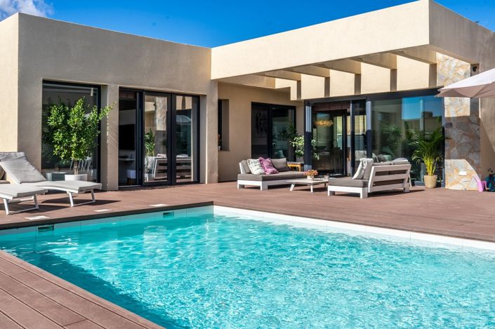Image No.9-2 Bed Villa for sale