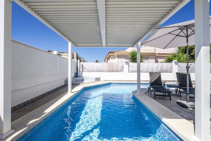 Image No.20-3 Bed Villa for sale