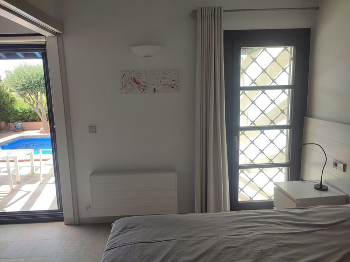 Image No.20-2 Bed Villa for sale