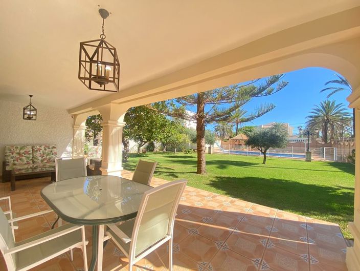 Image No.24-8 Bed Villa for sale