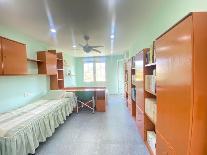 Image No.49-8 Bed Villa for sale