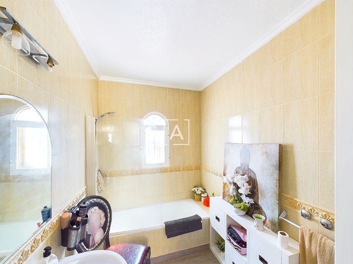 Image No.19-3 Bed Villa for sale