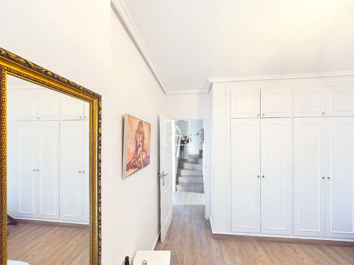Image No.24-3 Bed Villa for sale