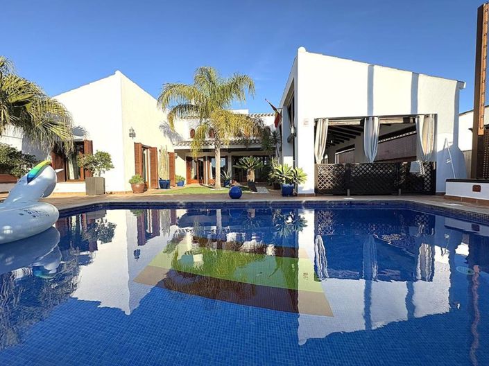 Image No.20-3 Bed Villa for sale