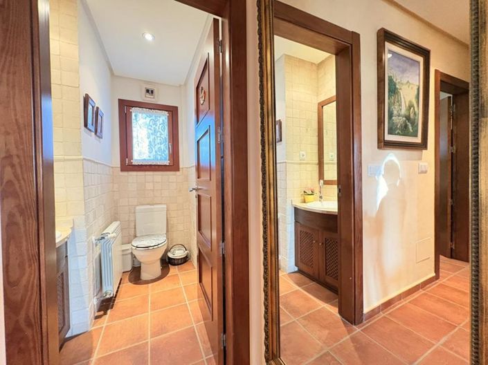 Image No.33-3 Bed Villa for sale