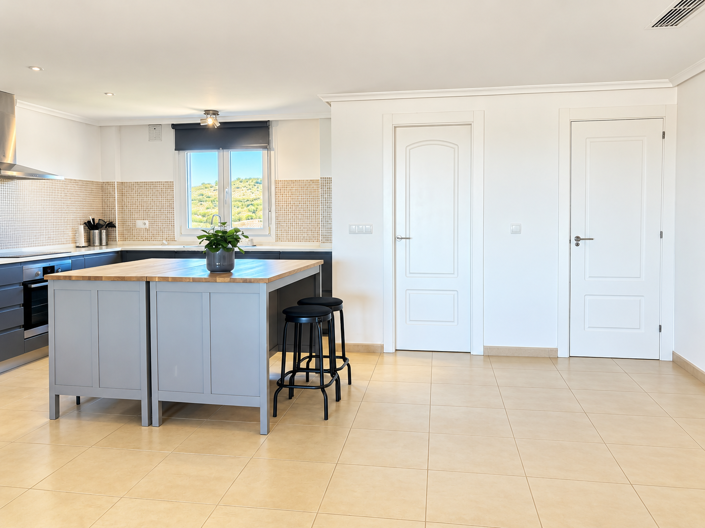 Image No.4-3 Bed Apartment for sale