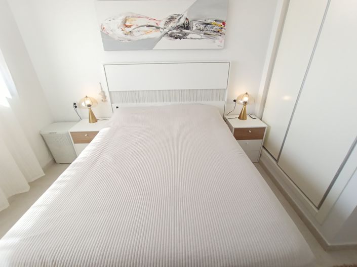Image No.20-2 Bed Apartment for sale