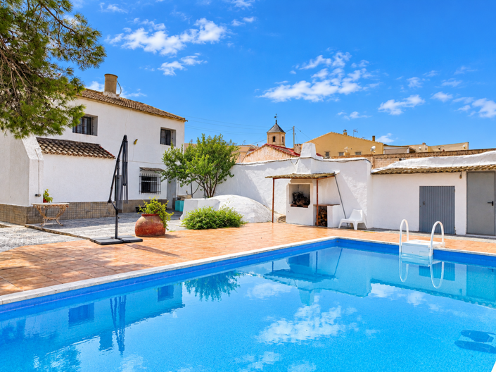 Image No.15-6 Bed Villa for sale