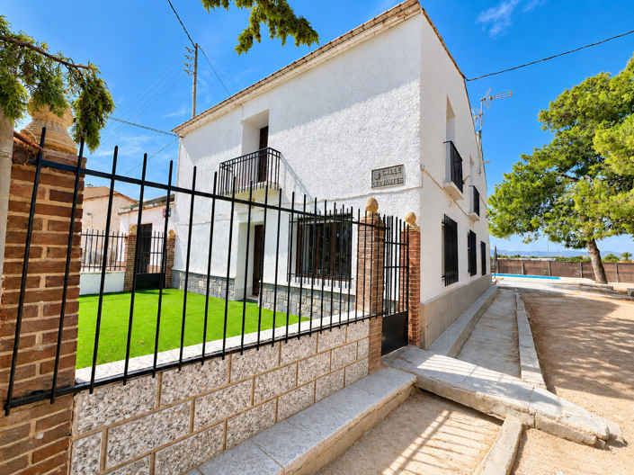 Image No.6-6 Bed Villa for sale