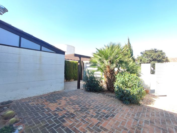 Image No.18-2 Bed Villa for sale