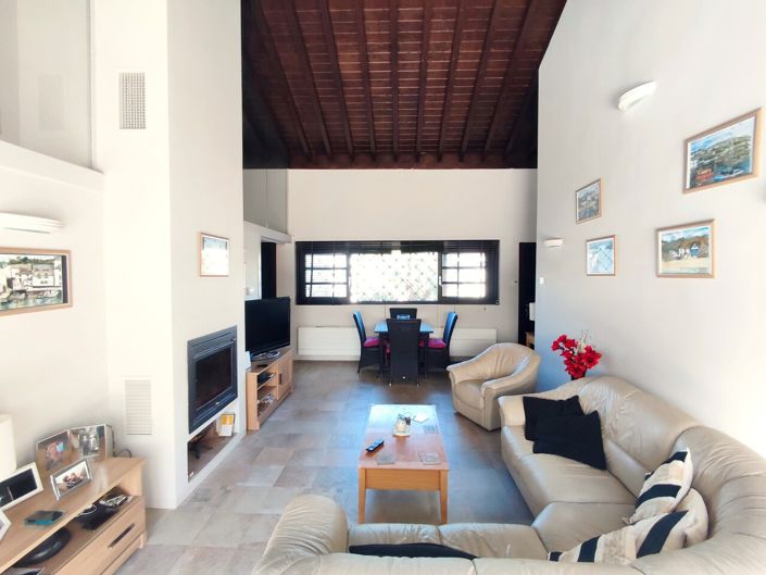 Image No.3-2 Bed Villa for sale