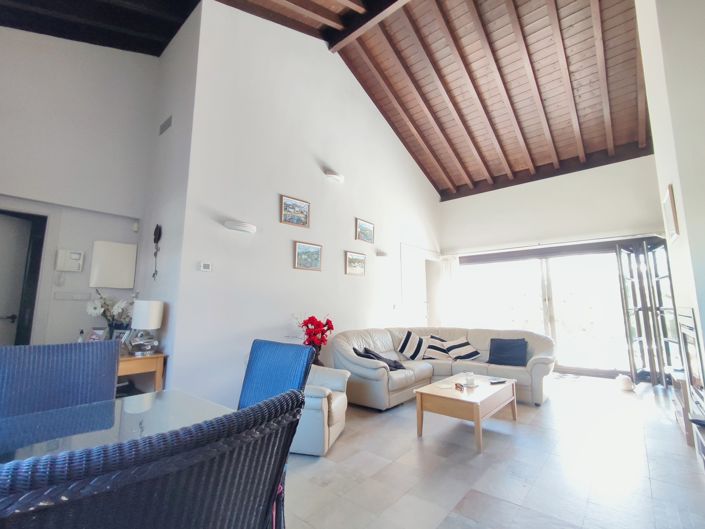 Image No.8-2 Bed Villa for sale