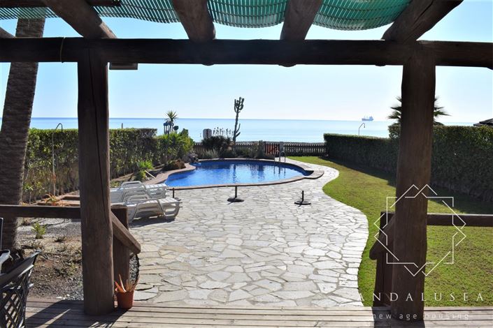 Image No.12-4 Bed Property for sale